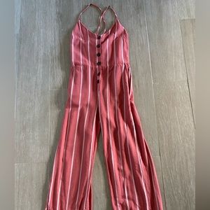 Gap Romper, functional front buttons with adjustable straps